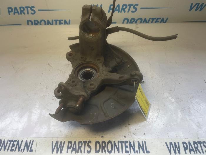 Fusee houder rechts-voor van een Volkswagen Golf, Gebruikt, -, Volkswagen, -