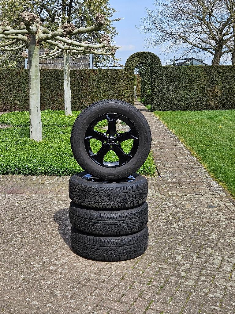 AUDI Q3 17 inch originele winterwielen 83A 601 025 AL 8Z8, Auto-onderdelen, Ophalen of Verzenden, Gebruikt, Audi