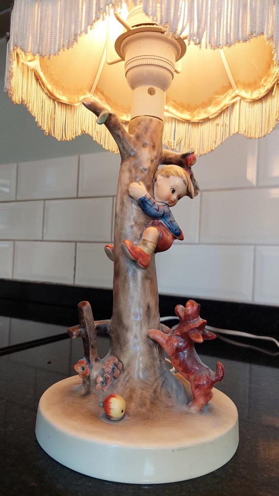 Goebel lamp, Ophalen, Zo goed als nieuw