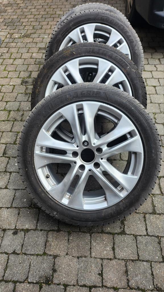Jantes en alliage Mercedes avec pneus Goodyears en bon état, Autos : Pièces & Accessoires, Pneus & Jantes, Enlèvement ou Envoi