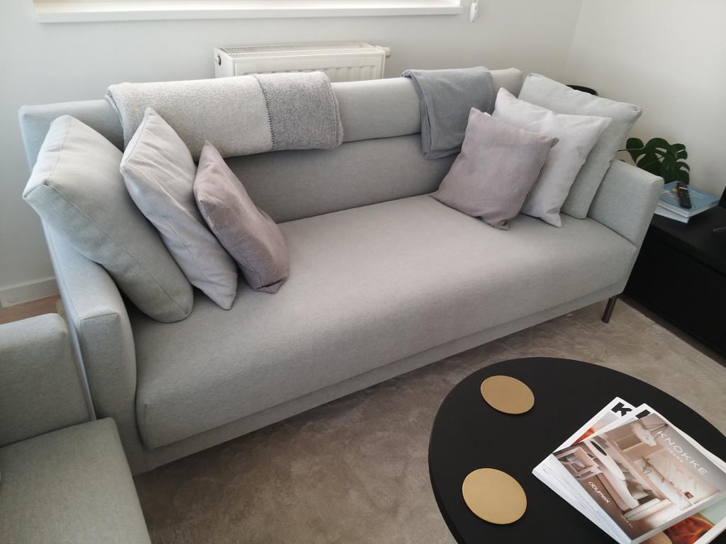 Zeer nette Camerich designsofa's (2 en 3 zit), Maison & Meubles, Canapés | Salons, Neuf, Banc droit, Quatre personnes ou plus