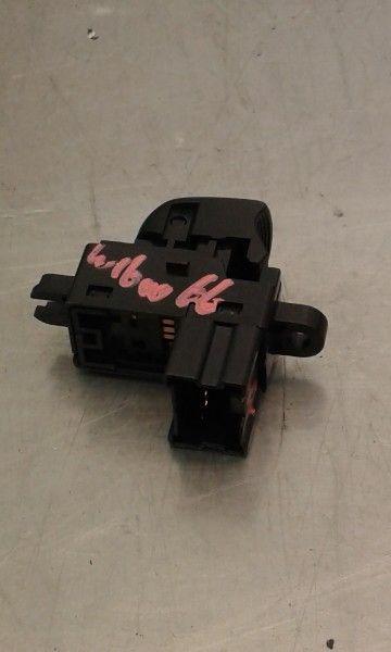 COMMUTATEUR VITRES ELECTRIQUES Nissan Juke (F15), Utilisé, Nissan