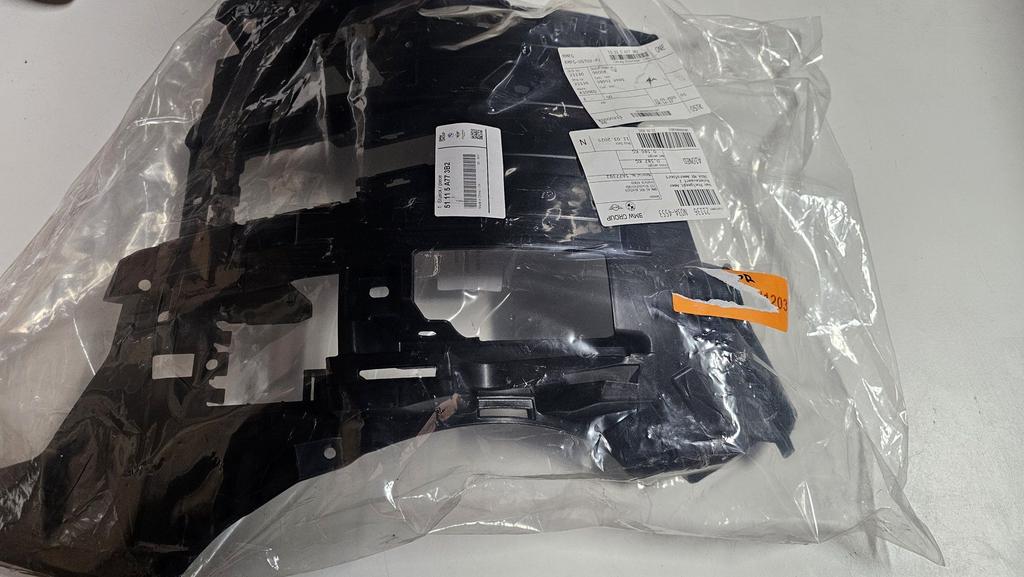 Voorbumper montage steun bracket links Mini  Cooper serie J0, Auto-onderdelen, -, Nieuw, Ophalen of Verzenden, Mini