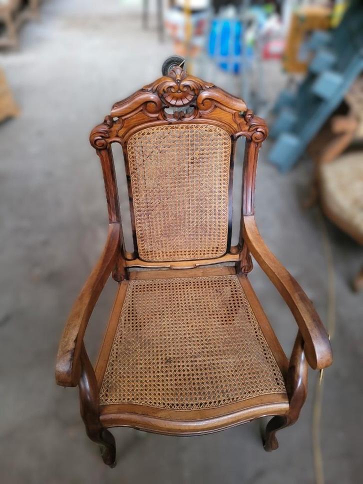 Fauteuil ancien cannage – bois massif sculpté, Antiquités & Art, Antiquités | Meubles | Chaises & Canapés, Enlèvement