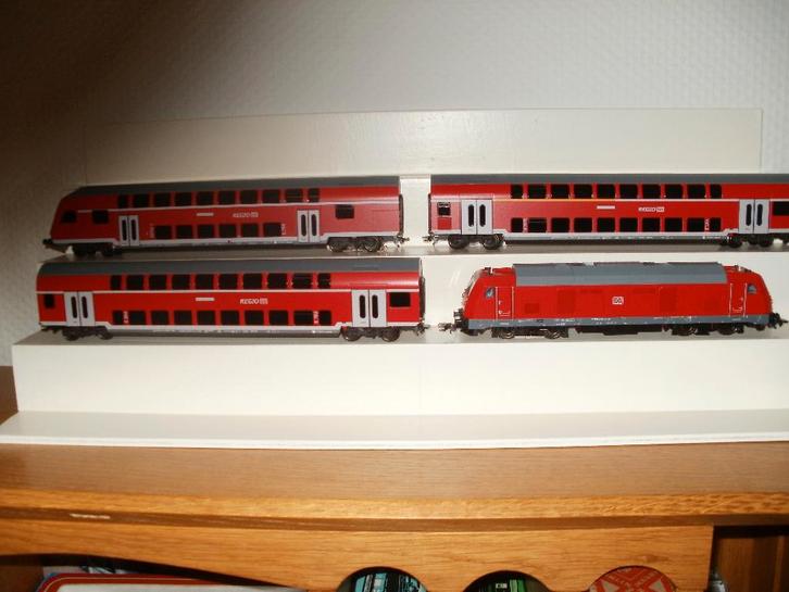 Marklin Ho Diesellok serie no 245006 MFX DIG.+3 rijtuigen., Hobby & Loisirs créatifs, Trains miniatures | HO, Neuf, Set de Trains