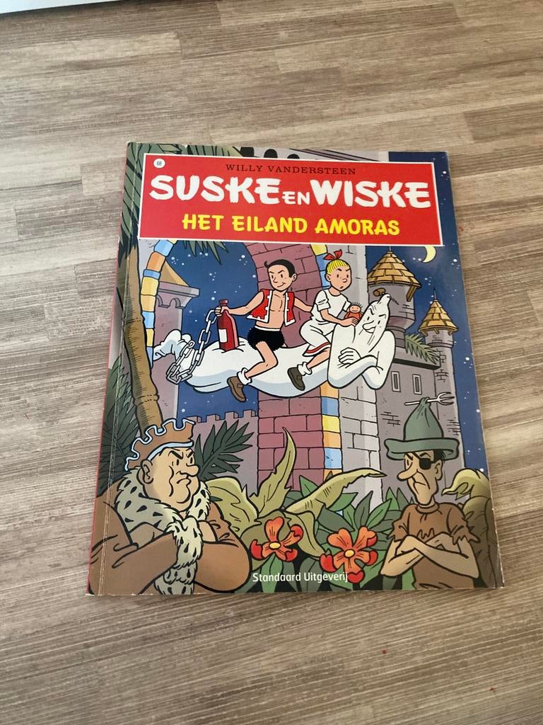 Suske en wiske amoras, Boeken, Ophalen of Verzenden, Zo goed als nieuw