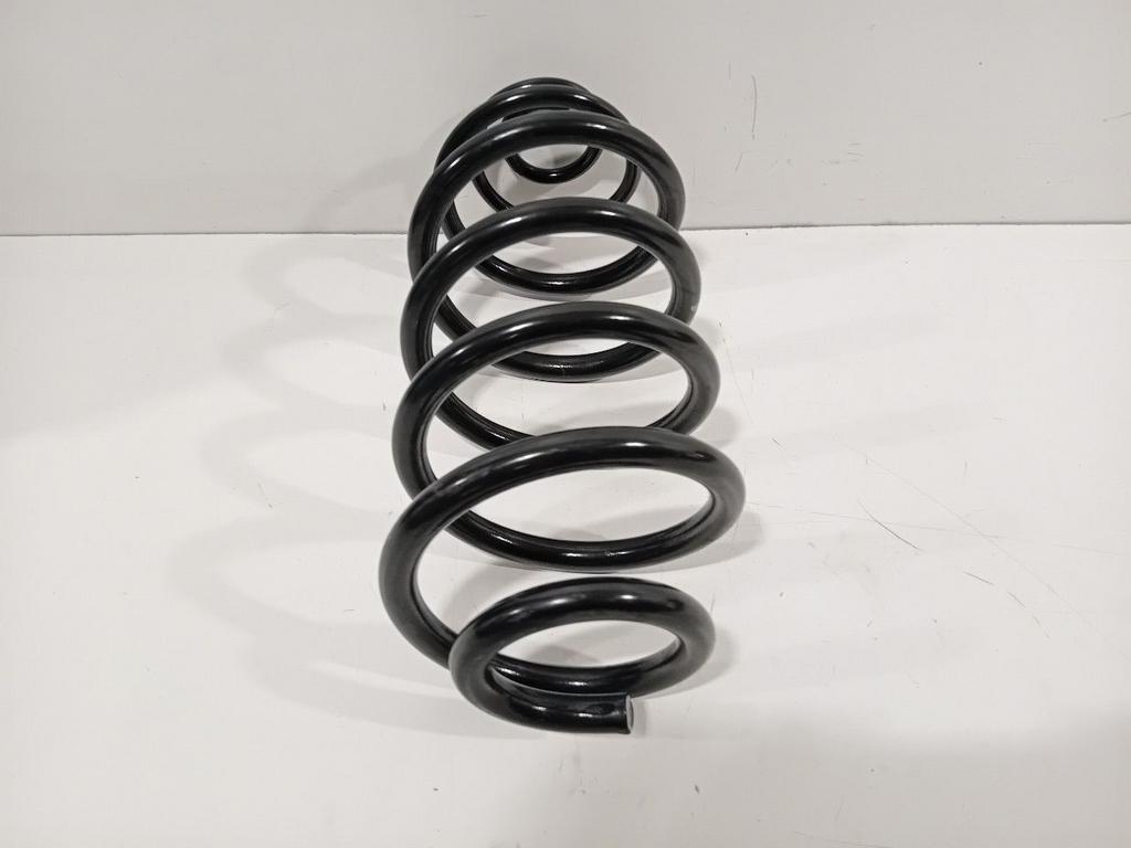 Spiraalveer achter links of rechts uitwisselbaar Peugeot Exp, Onderdelen@venauto.nl, Van der Ven Autorecycling B.V., Gebruikt