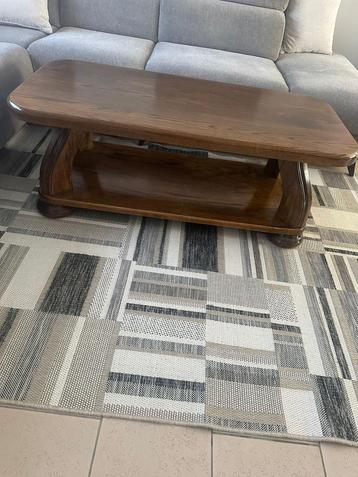 A vendre table en chene beschikbaar voor biedingen