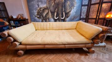 Set van Lounge zetel uit bamboe en salontafel  beschikbaar voor biedingen