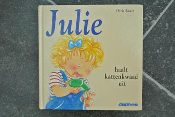 Julie haalt kattekwaad uit beschikbaar voor biedingen