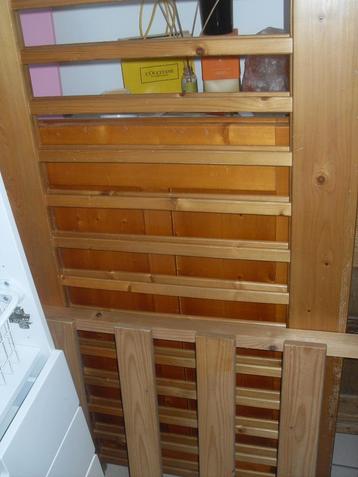 Lit bébé en pin massif, Matelas, 70 à 85 cm, Enlèvement, Utilisé