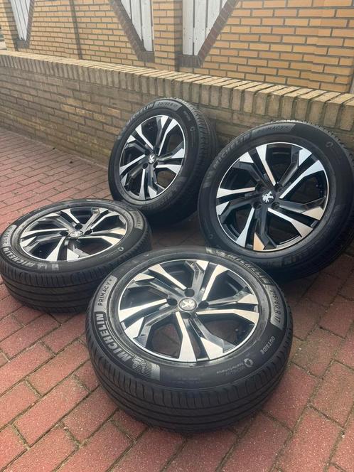 Aygo Pegeot mercedes Toyota MITSUBISHI Seat Nissan Navara, Auto-onderdelen, Banden en Velgen, Band(en), Overige maten, Ophalen
