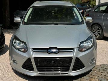 Ford Focus 1.0i benzine - Navi*Keyless*ZEER PROPER!