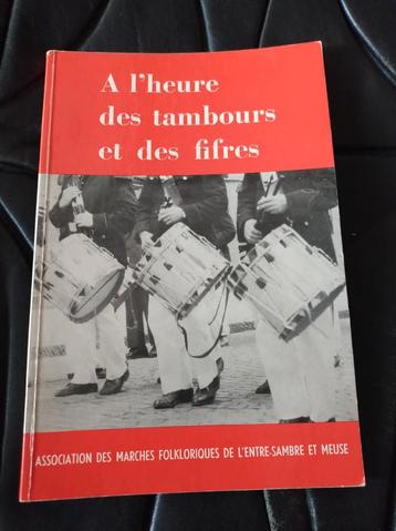 Livre sur les marches de l'entre Sambre et Meuse, Enlèvement ou Envoi, Comme neuf