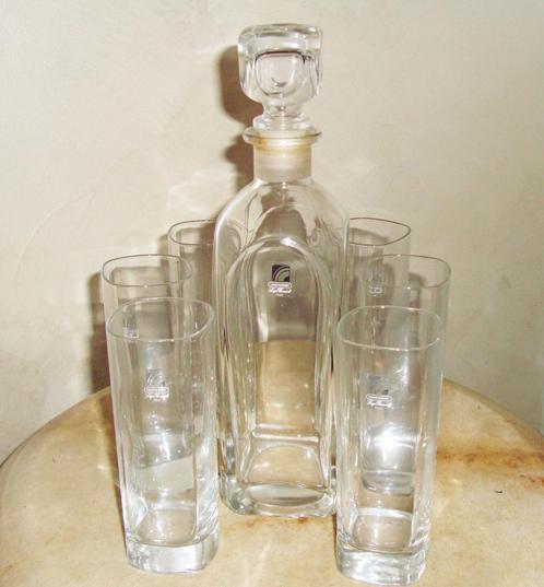 1 carafe Luigi Bormioli neuve + 6 verres neufs - parfait ét., Collections, Porcelaine, Cristal & Couverts, Neuf, Service complet