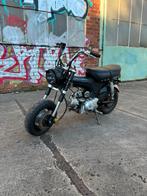 Dax B-klasse Custom (USD-Voorvork, schijfrem, Spatborden), Fietsen en Brommers, Brommers | Overige merken, Ophalen