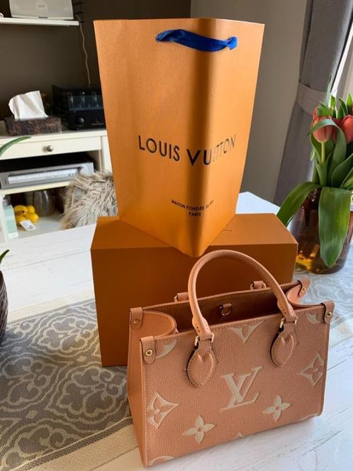 Louis Vuitton handtas, Handtassen en Accessoires, Tassen | Damestassen, Zo goed als nieuw, Handtas, Ophalen of Verzenden