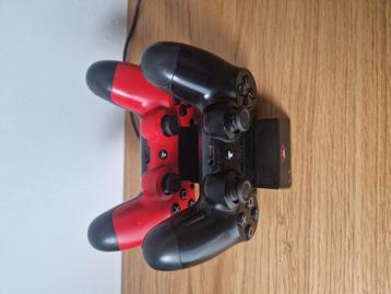 2 controllers voor ps4 met dubbele oplader beschikbaar voor biedingen