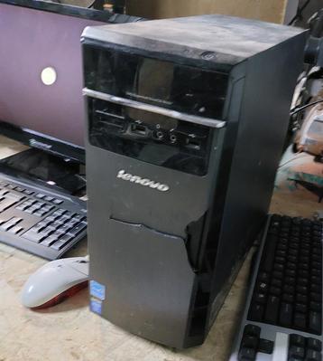 core i7 PC met scherm, toetsenbord en muis en linux mint beschikbaar voor biedingen