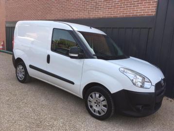 Fiat Doblo * 1.4 Benzine * 97950 Km, Auto's, 4 deurs, Stof, Zwart, Wit