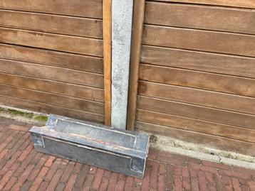 Twee arduinen dorpels beschikbaar voor biedingen