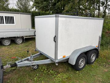 Gesloten aanhangwagen 750kg beschikbaar voor biedingen