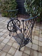 Onderstel naaimachine Singer, Ophalen