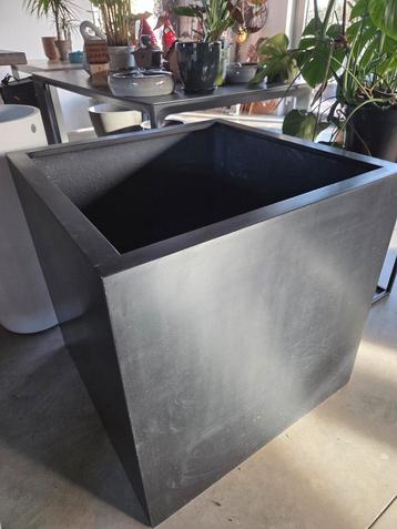 Plantenbak fiber stone zwart - promo beschikbaar voor biedingen