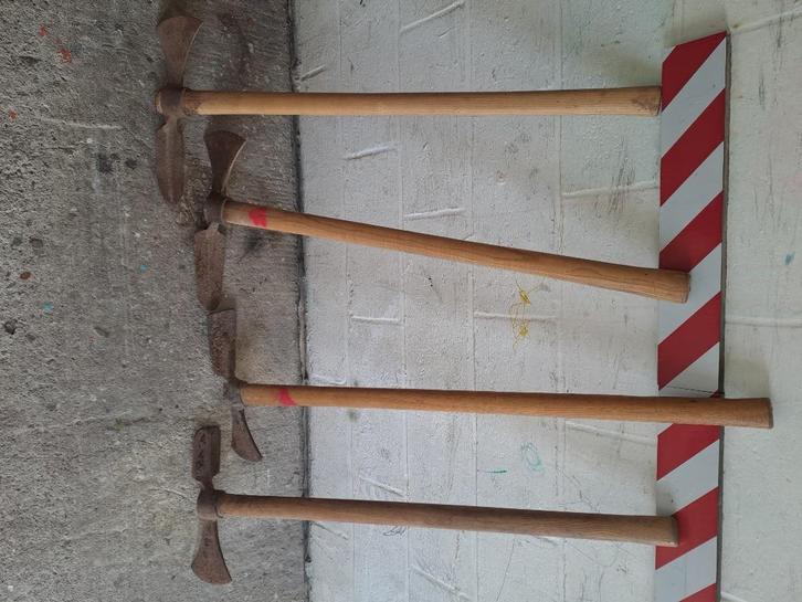 Houe hache forestier, Tuin en Terras, Hand-tuingereedschap, Gebruikt, Bijl, Ophalen