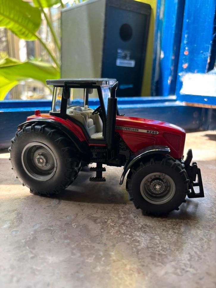 Tracteur Siku Massey Ferguson 8280 Xtra 1:32, Hobby & Loisirs créatifs, Voitures miniatures | 1:32, Comme neuf, SIKU, Enlèvement ou Envoi