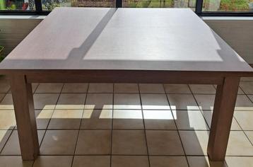 Vierkante tafel 160x160cm verlengbaar tot 270cm + 9 stoelen beschikbaar voor biedingen