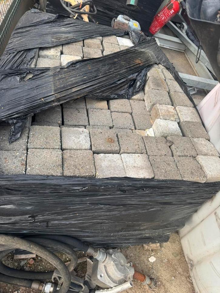 Klinkers  2 soorten, Tuin en Terras, Terrasdelen en Vlonders, Zo goed als nieuw, Overige materialen, Ophalen