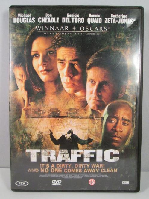 Traffic (2000) Michael Douglas - Benico Del Toro, CD & DVD, DVD | Thrillers & Policiers, Comme neuf, Thriller d'action, À partir de 12 ans