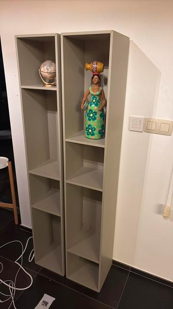 Eén of twee kasten BoConcept (één 50 EUR, twee 90 EUR) beschikbaar voor biedingen