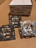 Stopcontact Niko steekklem, Doe-het-zelf en Bouw, Elektriciteit en Kabels, Ophalen of Verzenden, Nieuw, Stopcontact