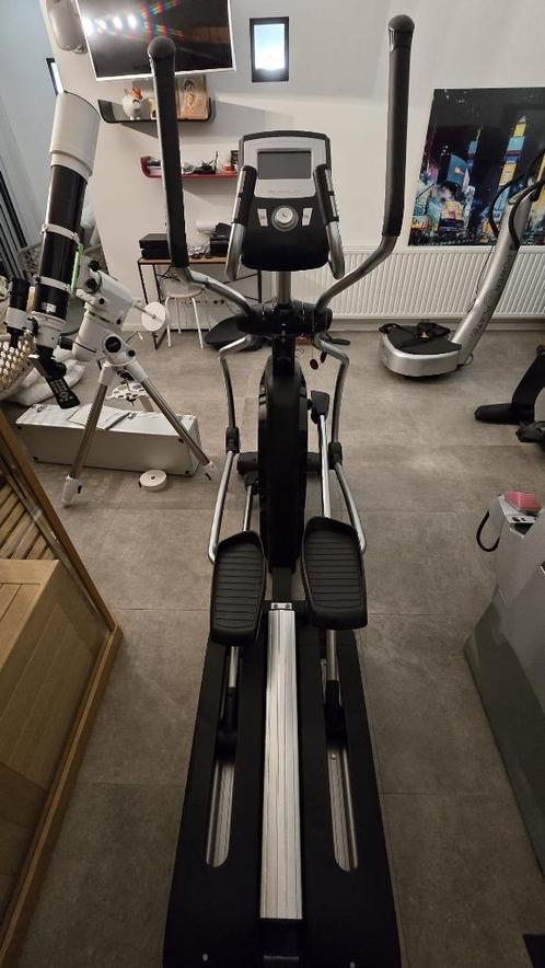 TUNTURI Platinum Pro Crosstrainer, Sport en Fitness, Fitnessapparatuur, Nieuw, Crosstrainer, Armen, Benen, Borst, Buik, Rug, Aluminium