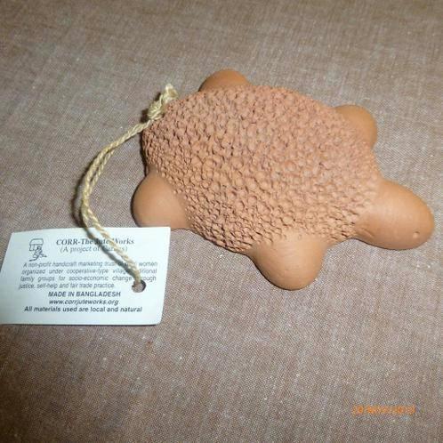 schildpad in terra cotta/Corr - the Jute works, Antiek en Kunst, Antiek | Keramiek en Aardewerk, Ophalen of Verzenden