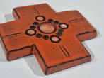Orange Glossy keramiek kruis  Symmetrical Design met Circels, Antiek en Kunst, Ophalen of Verzenden