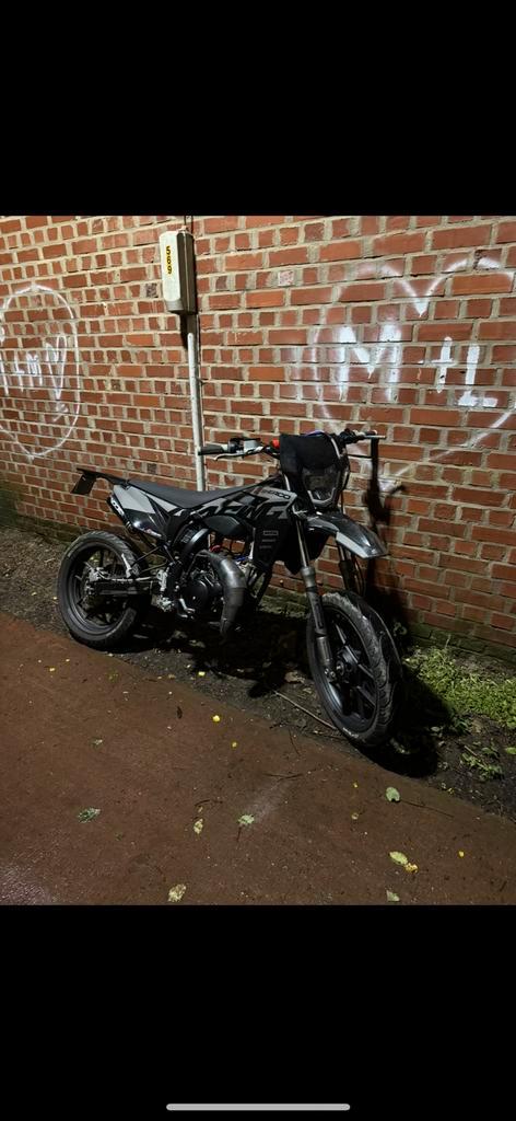 Sherco 50 sm (2023), Fietsen en Brommers, Brommeronderdelen | Algemeen, Uitlaat, Ophalen