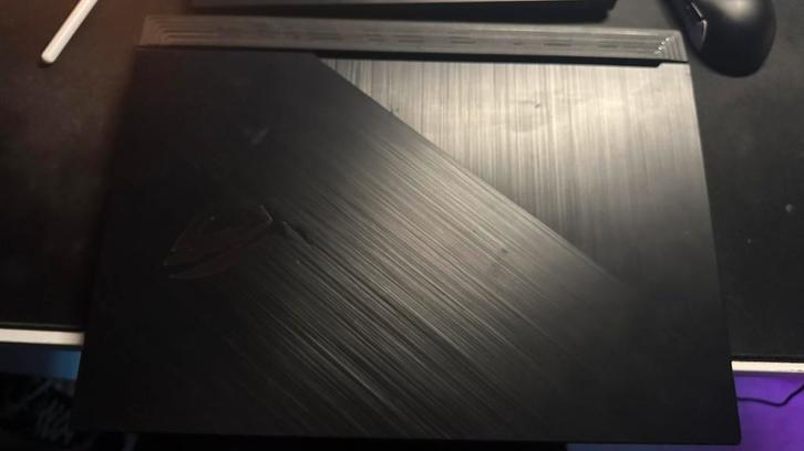 Asus ROG Strix G17, Informatique & Logiciels, Ordinateurs portables Windows, Comme neuf, 17 pouces ou plus, SSD, 4 Ghz ou plus