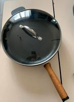 Made in China Gietijzer brand pan met deksel d 28 cm diep 6, Huis en Inrichting, Keuken | Potten en Pannen, Ophalen, Gebruikt