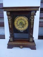 Antieke pendule  jaren 1900 — prachtige koperen afwerking, Antiek en Kunst, Ophalen of Verzenden