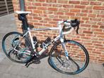 Trek Madone 2.1, Fietsen en Brommers, Ophalen, 28 inch, Zo goed als nieuw, 15 tot 20 versnellingen