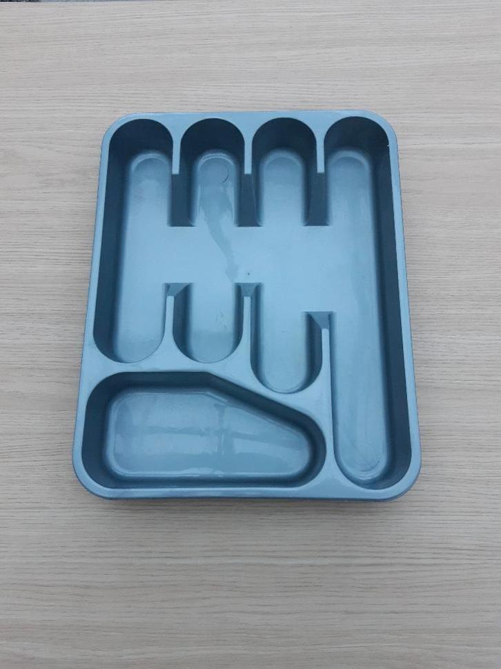 Een grijs bestekbakje voor in keukenlade, Maison & Meubles, Cuisine | Couverts, Utilisé, Enlèvement ou Envoi