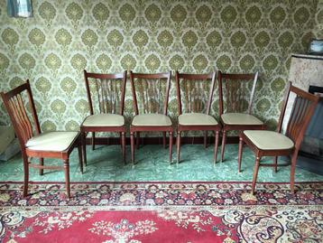 Stoelen beschikbaar voor biedingen