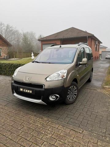 Peugeot partner Tepee // 1.6i. 118.000km. Navigatie,Airco.  beschikbaar voor biedingen