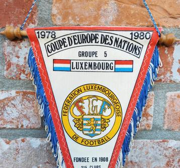 Luxemburg Luxembourg 1980 prachtige vintage vaandel fanion beschikbaar voor biedingen