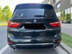 BMW 218d Gran Tourer Luxury Line 7-zits, Auto's, BMW, Automaat, Zwart, Bedrijf, 5 deurs