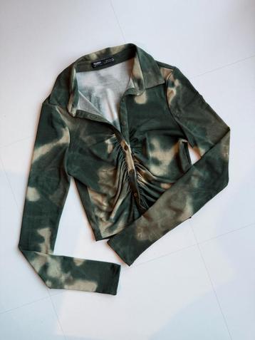Groene tie-dye longsleeve met knopen (PULL&BEAR - S) beschikbaar voor biedingen