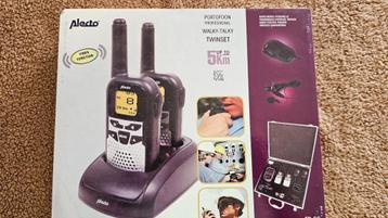 PROFESSIONEEL SET WALKIE TALKIES  beschikbaar voor biedingen